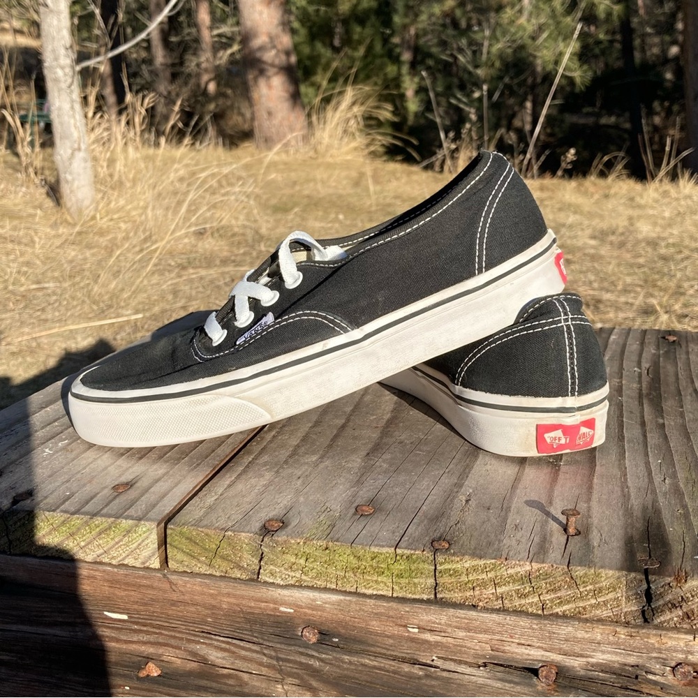 Skater shoes, Vans Off The Wall, men’s 5.5, women’s 7, good condition